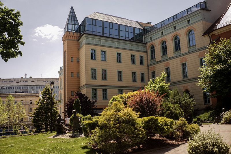 Zdjęcie otwierające stronę: W dniach 10, 11 listopada 2025 r. Biuro Spraw Studenckich będzie nieczynne