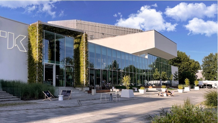 Zdjęcie otwierające stronę: Teart im. Kochanowskiego zaprasza na "weekend studenta"